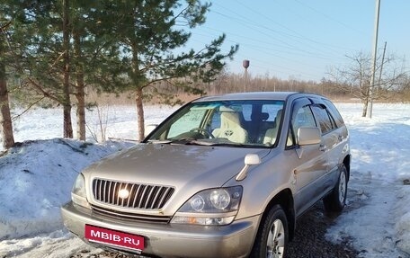 Toyota Harrier, 1998 год, 650 000 рублей, 1 фотография