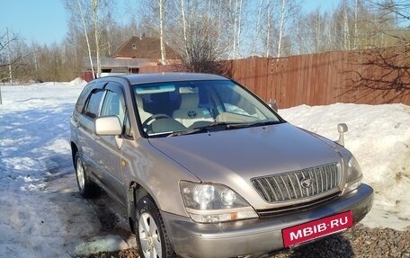 Toyota Harrier, 1998 год, 650 000 рублей, 2 фотография
