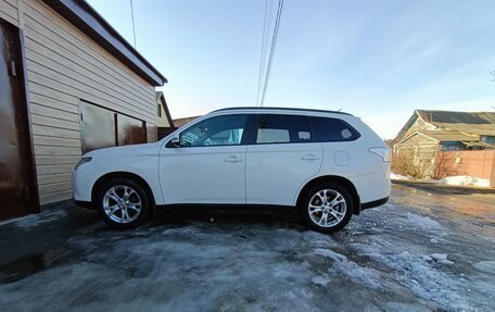Mitsubishi Outlander III рестайлинг 3, 2013 год, 1 310 000 рублей, 8 фотография