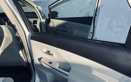 Toyota Prius Alpha I (ZVW40/41), 2012 год, 1 250 000 рублей, 17 фотография