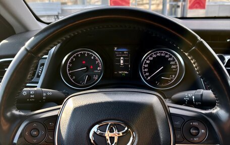 Toyota Camry, 2019 год, 2 700 000 рублей, 3 фотография