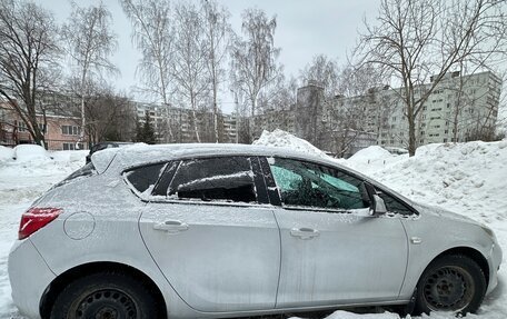 Opel Astra J, 2011 год, 499 999 рублей, 6 фотография