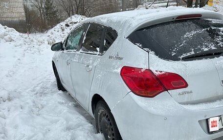 Opel Astra J, 2011 год, 499 999 рублей, 9 фотография