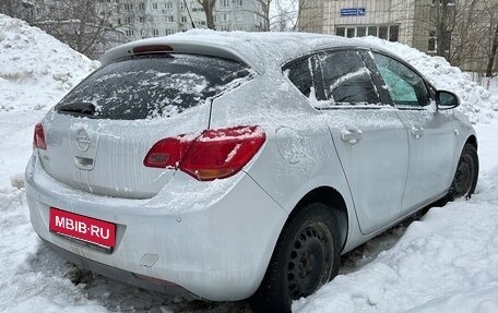 Opel Astra J, 2011 год, 499 999 рублей, 7 фотография