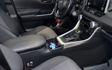 Toyota RAV4, 2022 год, 2 500 000 рублей, 9 фотография