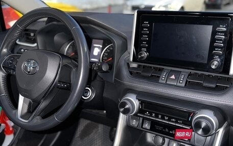 Toyota RAV4, 2022 год, 2 500 000 рублей, 10 фотография