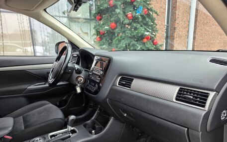 Mitsubishi Outlander III рестайлинг 3, 2015 год, 1 500 000 рублей, 12 фотография