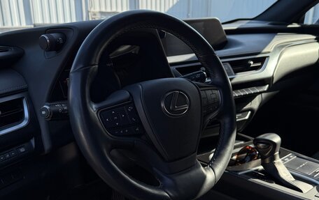 Lexus UX I, 2020 год, 3 500 000 рублей, 6 фотография