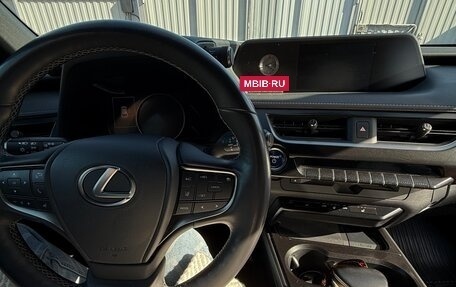 Lexus UX I, 2020 год, 3 500 000 рублей, 9 фотография