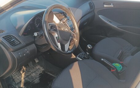 Hyundai Solaris II рестайлинг, 2015 год, 950 000 рублей, 7 фотография