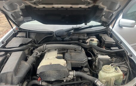 Mercedes-Benz E-Класс, 1997 год, 420 000 рублей, 9 фотография