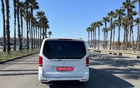 Mercedes-Benz V-Класс, 2017 год, 7 000 000 рублей, 5 фотография