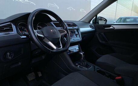 Volkswagen Tiguan II, 2021 год, 2 698 700 рублей, 5 фотография