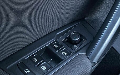 Volkswagen Tiguan II, 2021 год, 2 698 700 рублей, 21 фотография