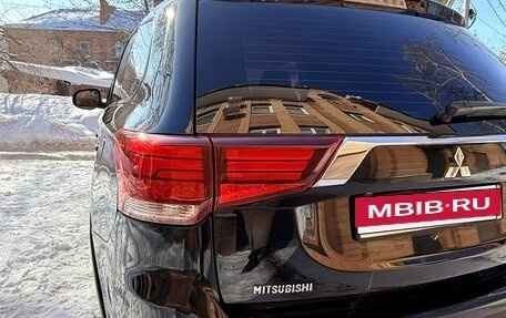 Mitsubishi Outlander III рестайлинг 3, 2016 год, 6 фотография