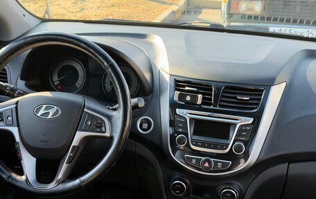 Hyundai Solaris II рестайлинг, 2014 год, 1 200 000 рублей, 4 фотография