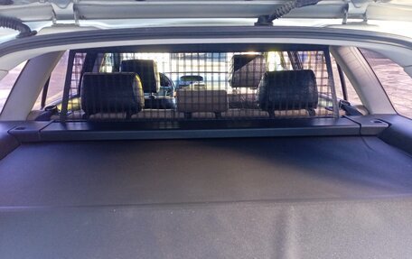 Toyota Avensis III рестайлинг, 2005 год, 800 000 рублей, 9 фотография