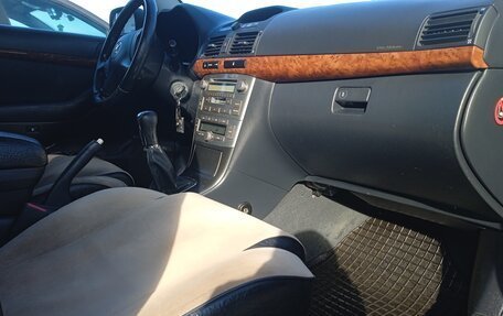 Toyota Avensis III рестайлинг, 2005 год, 800 000 рублей, 2 фотография