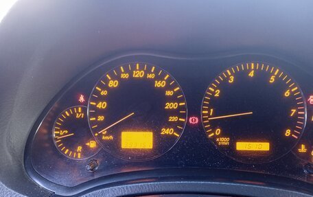 Toyota Avensis III рестайлинг, 2005 год, 800 000 рублей, 8 фотография