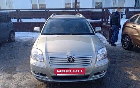 Toyota Avensis III рестайлинг, 2005 год, 800 000 рублей, 4 фотография