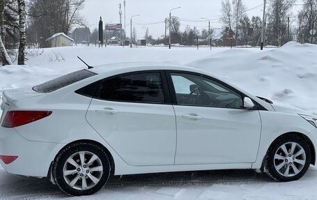 Hyundai Solaris II рестайлинг, 2014 год, 990 000 рублей, 20 фотография