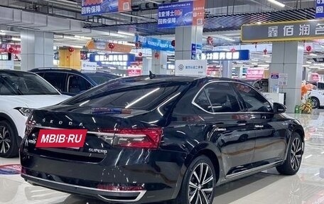 Skoda Superb III рестайлинг, 2024 год, 2 500 000 рублей, 5 фотография