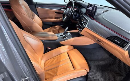 BMW 5 серия, 2021 год, 5 250 000 рублей, 23 фотография