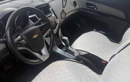 Chevrolet Cruze II, 2011 год, 750 000 рублей, 5 фотография