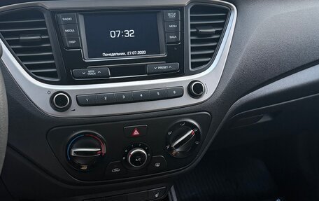 Hyundai Solaris II рестайлинг, 2018 год, 1 750 000 рублей, 20 фотография