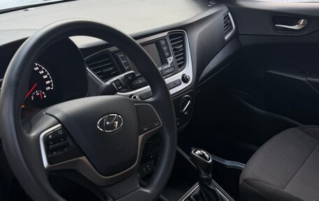 Hyundai Solaris II рестайлинг, 2018 год, 1 750 000 рублей, 17 фотография