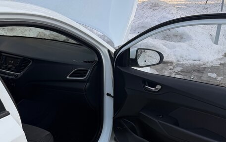 Hyundai Solaris II рестайлинг, 2018 год, 1 750 000 рублей, 29 фотография