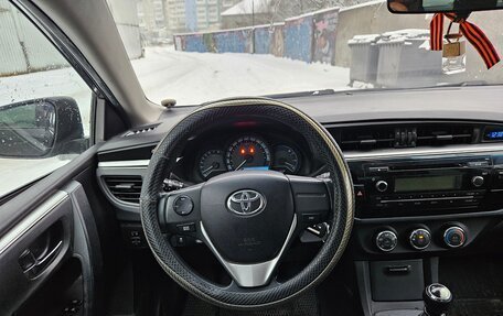 Toyota Corolla, 2014 год, 895 000 рублей, 6 фотография