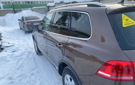 Volkswagen Touareg III, 2011 год, 2 500 000 рублей, 3 фотография