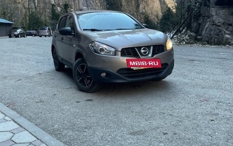Nissan Qashqai, 2010 год, 950 000 рублей, 2 фотография