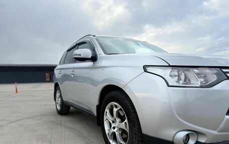 Mitsubishi Outlander III рестайлинг 3, 2012 год, 1 300 000 рублей, 2 фотография