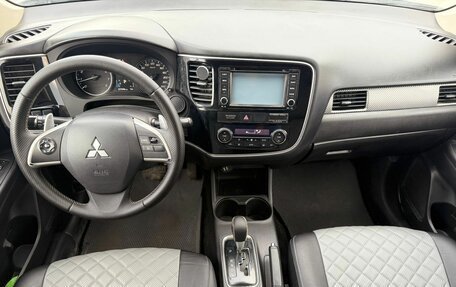 Mitsubishi Outlander III рестайлинг 3, 2012 год, 1 300 000 рублей, 5 фотография