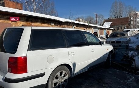 Volkswagen Passat B5+ рестайлинг, 1997 год, 100 000 рублей, 3 фотография