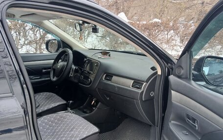 Mitsubishi Outlander III рестайлинг 3, 2012 год, 1 530 000 рублей, 8 фотография