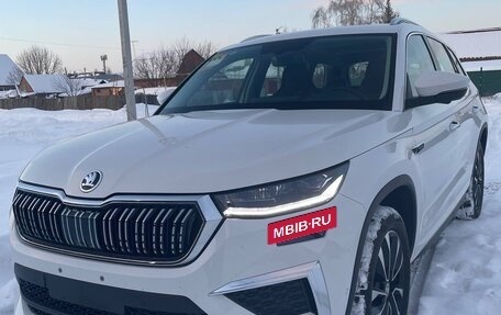 Skoda Kodiaq I, 2025 год, 4 950 000 рублей, 4 фотография