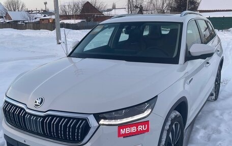 Skoda Kodiaq I, 2025 год, 4 950 000 рублей, 3 фотография