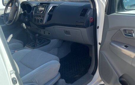 Toyota Hilux VII, 2011 год, 1 950 000 рублей, 14 фотография