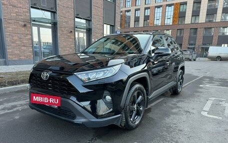 Toyota RAV4, 2022 год, 4 380 000 рублей, 2 фотография