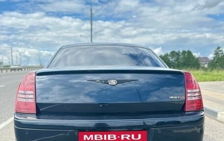 Chrysler 300C II, 2006 год, 1 800 000 рублей, 6 фотография