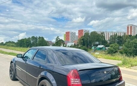 Chrysler 300C II, 2006 год, 1 800 000 рублей, 7 фотография