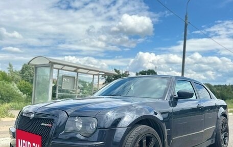 Chrysler 300C II, 2006 год, 1 800 000 рублей, 9 фотография