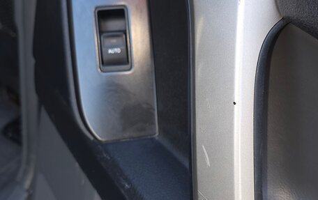 Toyota Land Cruiser Prado 150 рестайлинг 2, 2011 год, 3 400 000 рублей, 24 фотография