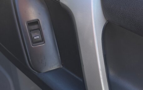 Toyota Land Cruiser Prado 150 рестайлинг 2, 2011 год, 3 400 000 рублей, 29 фотография