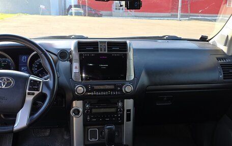 Toyota Land Cruiser Prado 150 рестайлинг 2, 2011 год, 3 400 000 рублей, 38 фотография