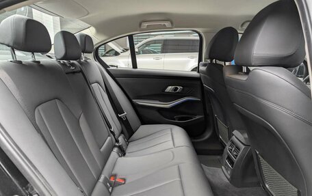 BMW 3 серия, 2019 год, 3 295 000 рублей, 11 фотография