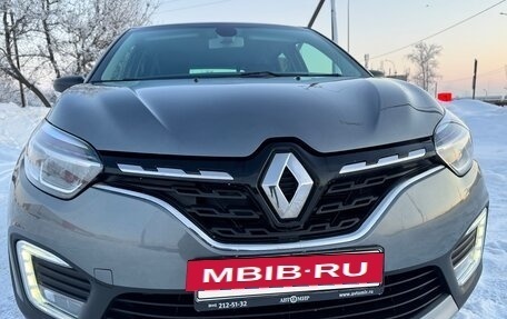 Renault Kaptur I рестайлинг, 2022 год, 1 700 000 рублей, 6 фотография